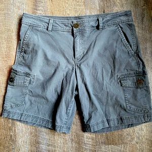 Eddie Bauer Size 6 Cargo Shorts